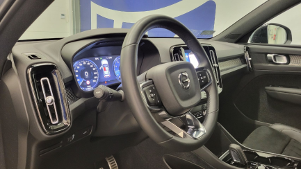 Zdjęcie przedmiotu: Volvo XC40 B4 B AWD R-Design aut