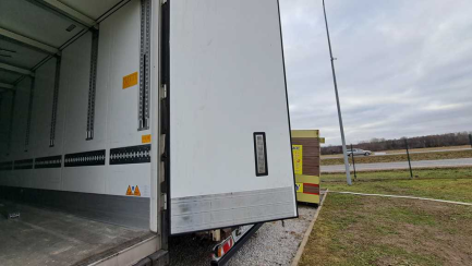 Zdjęcie przedmiotu: SCHMITZ SKO 24 Refrigerator