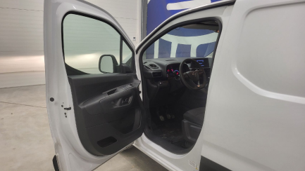 Zdjęcie przedmiotu: Opel Combo Basic E Cargo