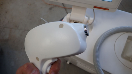 Zdjęcie przedmiotu: Diode laser for hair removal Aeslight Europa S.L. 808AL 808nm