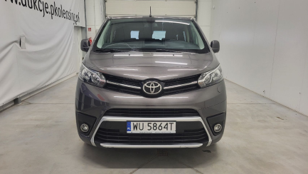 Zdjęcie przedmiotu: Toyota PROACE Verso 2.0 D4-D Medium Business