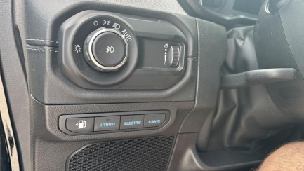 Zdjęcie przedmiotu: Jeep Wrangler Unlimited JL Plug-in Hybrid E6d Sahara
