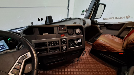 Zdjęcie przedmiotu: Renault T E6 18.0t High Cab