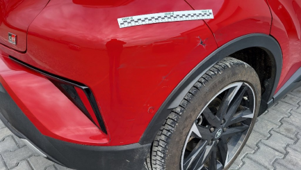 Zdjęcie przedmiotu: Toyota C-HR 1.8 Hybrid GPF GR Sport