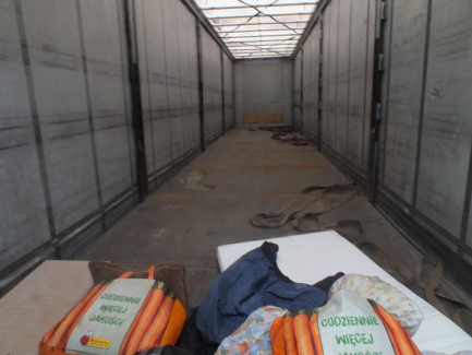 Zdjęcie przedmiotu: FLIEGL SDS 380 Curtain trailer