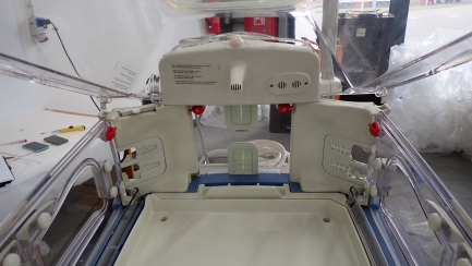 Zdjęcie przedmiotu: Closed incubator for premature babies and sick newborns DRAGER Caleo