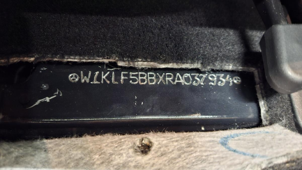 Zdjęcie przedmiotu: Mercedes-benz E 200 Avantgarde 4Matic