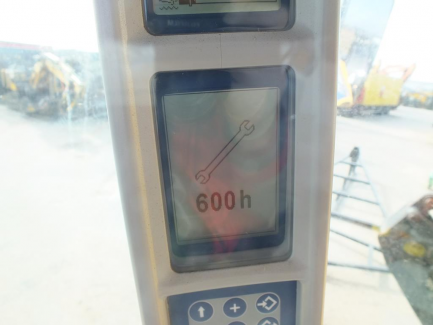 Zdjęcie przedmiotu: Kombajn zbożowy NEW HOLLAND TC 5.80 479 + header NEW HOLLAND 17 + w&oacute;zek