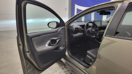 Zdjęcie przedmiotu: Toyota Yaris Hybrid 1.5 Comfort