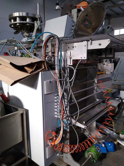 Zdjęcie przedmiotu: Line for packing loose products