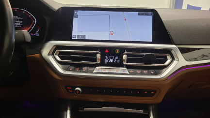 Zdjęcie przedmiotu: BMW 330i Luxury Line aut