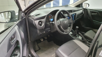 Zdjęcie przedmiotu: Toyota Auris 1.33 VVT-i Active