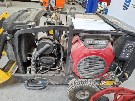 Zdjęcie przedmiotu: KAESER M17 Portable Screw Compressor