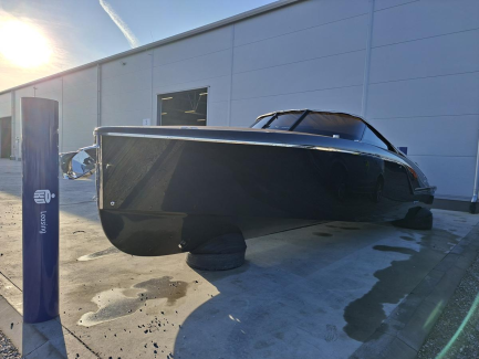 Zdjęcie przedmiotu: VTS FLYING SHARK 7.7 motorboat