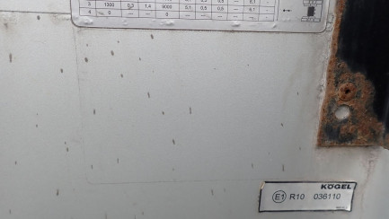 Zdjęcie przedmiotu: KOEGEL S24-1 curtain semi-trailer