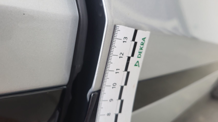 Zdjęcie przedmiotu: Range Rover Velar 2.0 SD4 SE