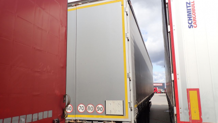 Zdjęcie przedmiotu: KOEGEL S24-1 curtain semi-trailer