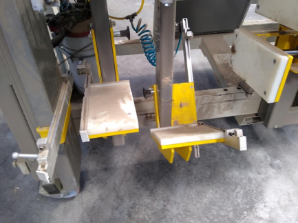 Zdjęcie przedmiotu: Pneumatic press for mounting PMJ-SZ drawers