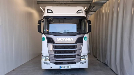Zdjęcie przedmiotu: SCANIA R460 Super E6 18.0t 4x2 NA Highline