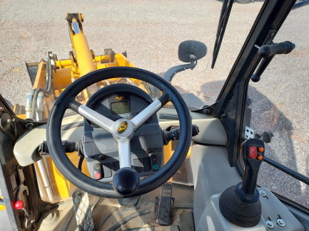 Zdjęcie przedmiotu: VENIERI VF 10.23D backhoe loader