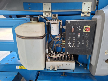 Zdjęcie przedmiotu: Електричний колінчастий підйомник GENIE Z-45/25J