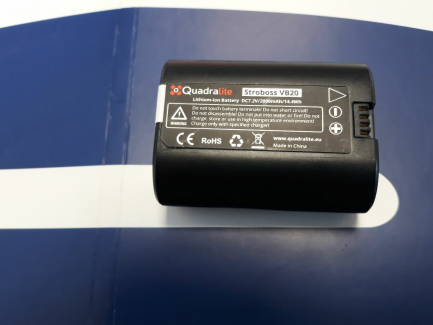 Zdjęcie przedmiotu: Photographic equipment set (FUJI XF 80 mm F2.8 R LM OIS WR Macro lens, SONY Distagon T * FE 35 / f 1.4 ZA lens, QUADRALITE Stroboss 36 Evo Fuji flash, QUADRALITE battery, CARL ZEISS cleaning kit)