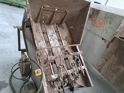 Zdjęcie przedmiotu: Maszyna do obierania cebuli z łuski stałej IMIZUNI SLM-2R/2000/300