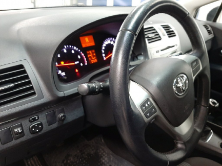 Zdjęcie przedmiotu: Toyota Avensis 2.0 D-4D Active