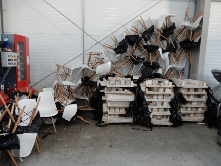 Zdjęcie przedmiotu: Stoły i krzesła barowe