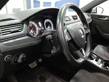 Zdjęcie przedmiotu: Skoda Superb III 2.0 TSI Sportline DSG