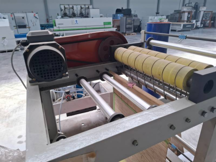 Zdjęcie przedmiotu: Maszyna do produkcji foliowych przeźroczystych rękawiczek Well-Tech Internationa Machinery WT-GM-B500