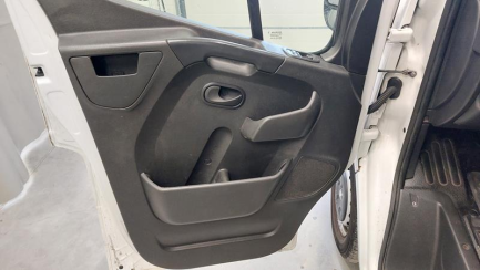 Zdjęcie przedmiotu: RENAULT/CARPOL MASTER FWD dCi E6 3.5t L3H1 Pack ClimS&S+E