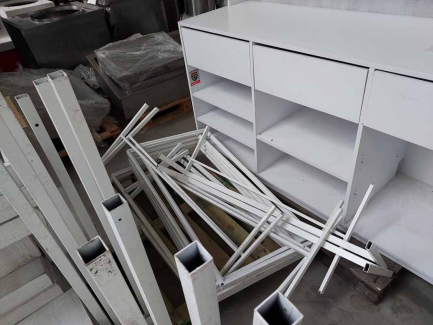 Zdjęcie przedmiotu: Wyposażenie meblowe do sklepu 