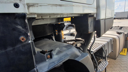 Zdjęcie przedmiotu: Iveco AS440T/P 4x2 Hi-Way