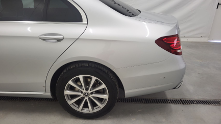 Zdjęcie przedmiotu: Mercedes-benz E 220 d 4-Matic 9G-TRONIC