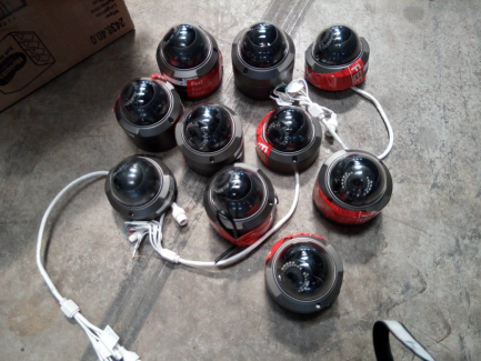 Zdjęcie przedmiotu: PACKAGE AUCTION Multimedia set (TV sets, tablets, cameras)