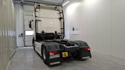 Zdjęcie przedmiotu: SCANIA R460 Super E6 18.0t 4x2 NA Highline