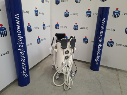 Zdjęcie przedmiotu: Косметичний апарат STUDIO FIGURA Power Shaper Pro використовується для стимуляції м'язів до інтенсивної роботи, що призводить до їх зміцнення та зменшення жирової тканини.