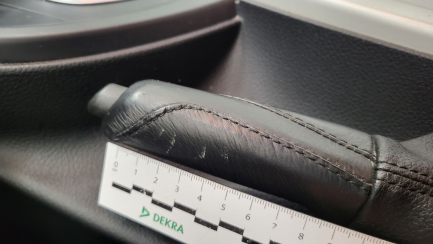 Zdjęcie przedmiotu: BMW 318i GPF Advantage aut