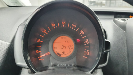 Zdjęcie przedmiotu: Toyota Aygo 1.0 VVT-i X EU6