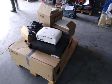 Zdjęcie przedmiotu: Multimedia equipment (projectors, lenses)