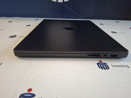Zdjęcie przedmiotu: Apple MacBook Pro 16" Notebook / Laptop with Nano-Texture Display, 16-core M4 Max Processor (40-core GPU), 128 GB RAM, 2 TB SSD - Space Black, product code MX313ZE/A/R2/D1/N1