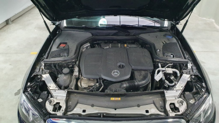 Zdjęcie przedmiotu: Mercedes-benz E 220 Sedan