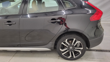 Zdjęcie przedmiotu: Volvo V40 Cross Country T3 Drive-E Summum aut