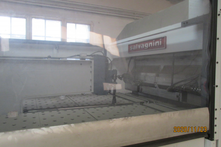 Zdjęcie przedmiotu: SALVAGNINI P2 Performer bending center - a CNC device designed for bending metal sheets up to 2 mm thick.