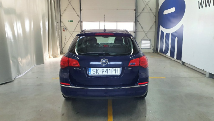 Zdjęcie przedmiotu: Opel Astra IV 1.6 CDTI Essentia Sports Tourer 12-16