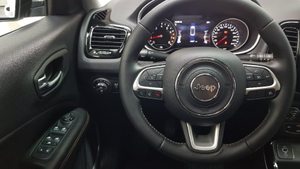 Zdjęcie przedmiotu: Jeep Compass