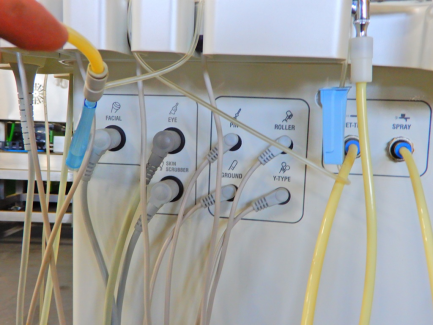 Zdjęcie przedmiotu: EUN SUNG GLOBAL OCTOLINE ESM-4200MO device for multi-functional face and head skin care