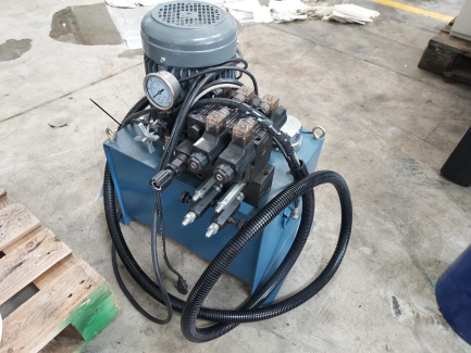 Zdjęcie przedmiotu: HUNG TA HT2101 stationary testing machine