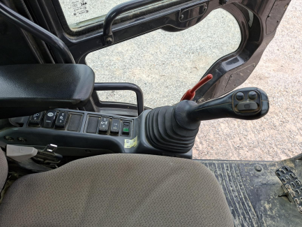 Zdjęcie przedmiotu: Koparka gąsienicowa HITACHI ZX250LCN-6